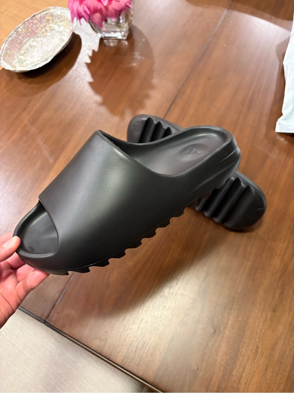Yeezy Black Slide Sandals - Minimal Slip-On